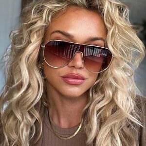 DIFF Eyewear Dash Shield Sunglasses